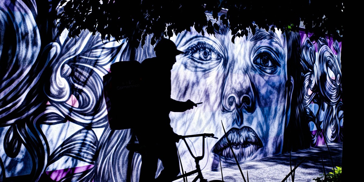 Rutas a pie por CDMX: descubre barrios históricos, murales y arquitectura icónica.