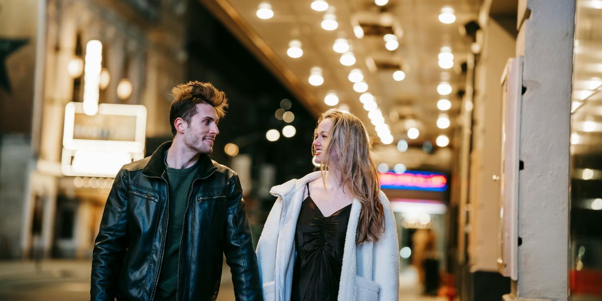 Recorridos nocturnos y lugares iluminados para una cita romántica y low-cost en CDMX.